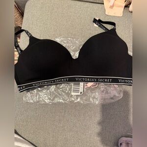 BNWT NEW Victoria's Secret Black Bra Lightly Lined Wireless Cotton 34DDD